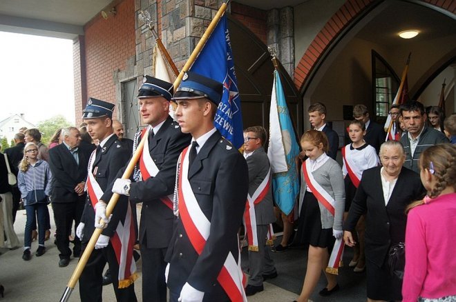 Dożynki gminno-parafialne w Olszewie-Borkach [09.09.2015] - zdjęcie #87 - eOstroleka.pl