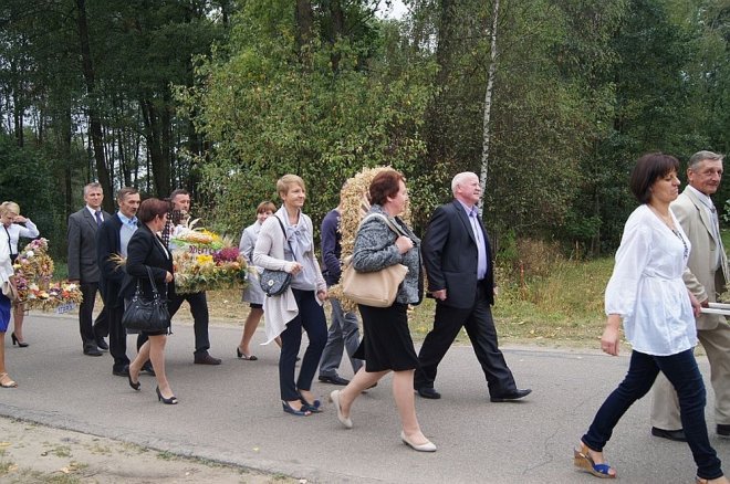 Dożynki gminno-parafialne w Olszewie-Borkach [09.09.2015] - zdjęcie #108 - eOstroleka.pl