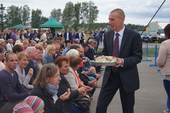 Dożynki gminno-parafialne w Olszewie-Borkach [09.09.2015] - zdjęcie #122 - eOstroleka.pl