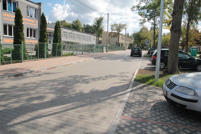 Ostrołęka: Ulica Koszarowa oficjalnie odebrana [10.09.2015] - zdjęcie #30 - eOstroleka.pl