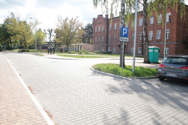 Ostrołęka: Ulica Koszarowa oficjalnie odebrana [10.09.2015] - zdjęcie #28 - eOstroleka.pl