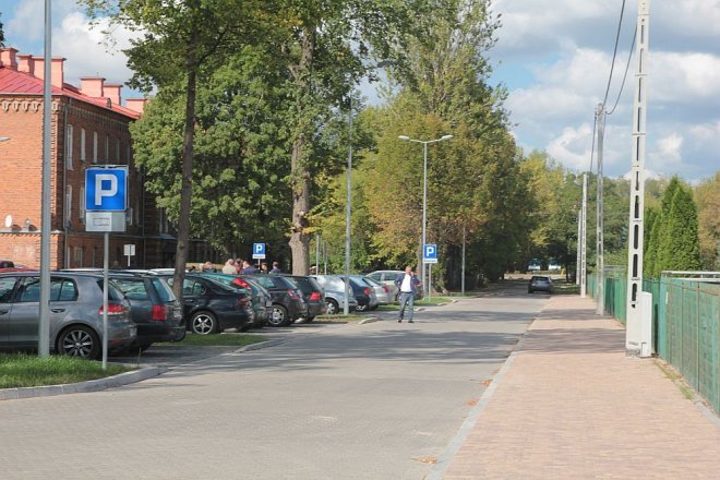 Ostrołęka: Ulica Koszarowa oficjalnie odebrana [10.09.2015] - zdjęcie #31 - eOstroleka.pl