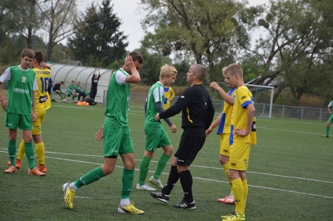 Liga wojewódzka juniorów: Korona Ostrołęka - Żyrardowianka [12.09.2015] - zdjęcie #6 - eOstroleka.pl