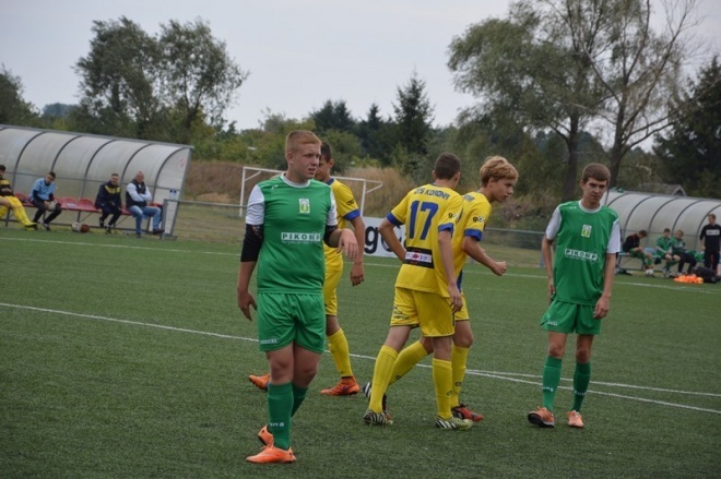 Liga wojewódzka juniorów: Korona Ostrołęka - Żyrardowianka [12.09.2015] - zdjęcie #5 - eOstroleka.pl
