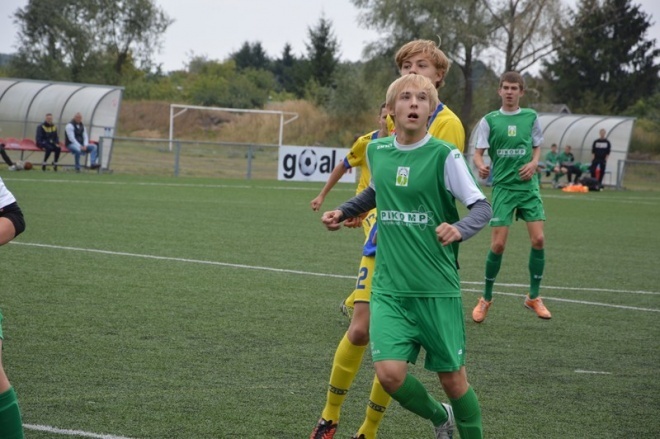 Liga wojewódzka juniorów: Korona Ostrołęka - Żyrardowianka [12.09.2015] - zdjęcie #2 - eOstroleka.pl