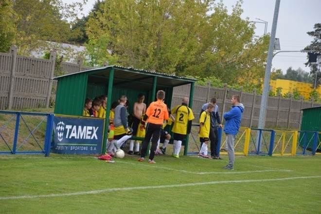 Liga wojewódzka trampkarzy: UKS Narew Ostrołęka - Wisła Płock [12.09.2015] - zdjęcie #1 - eOstroleka.pl