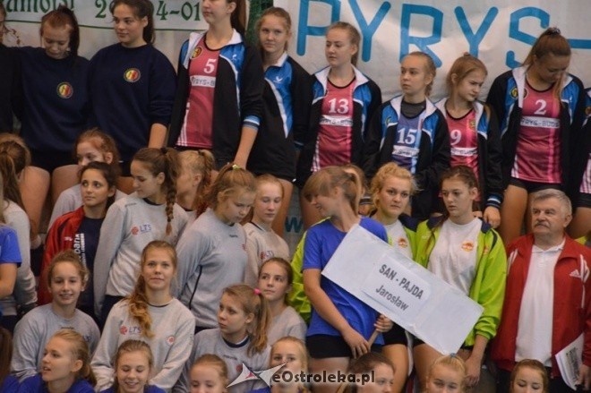 Międzynarodowy turniej kadetek - dzień pierwszy [12.09.2015] - zdjęcie #21 - eOstroleka.pl