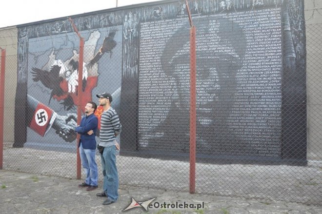 Wernisaż wystawy „Pamiętamy 1939 – 1945” w Muzeum Żołnierzy Wyklętych [15.09.2015] - zdjęcie #80 - eOstroleka.pl
