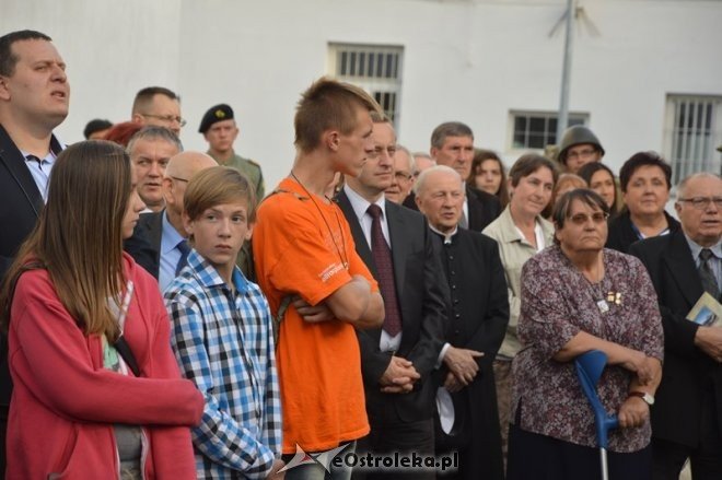 Wernisaż wystawy „Pamiętamy 1939 – 1945” w Muzeum Żołnierzy Wyklętych [15.09.2015] - zdjęcie #79 - eOstroleka.pl