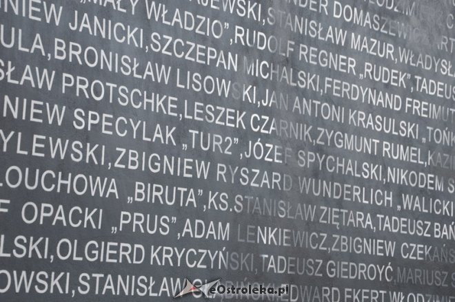 Wernisaż wystawy „Pamiętamy 1939 – 1945” w Muzeum Żołnierzy Wyklętych [15.09.2015] - zdjęcie #72 - eOstroleka.pl