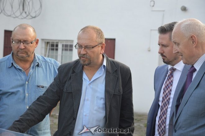 Wernisaż wystawy „Pamiętamy 1939 – 1945” w Muzeum Żołnierzy Wyklętych [15.09.2015] - zdjęcie #67 - eOstroleka.pl