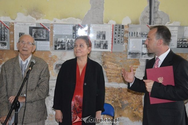 Wernisaż wystawy „Pamiętamy 1939 – 1945” w Muzeum Żołnierzy Wyklętych [15.09.2015] - zdjęcie #64 - eOstroleka.pl