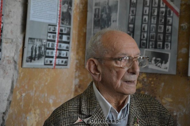 Wernisaż wystawy „Pamiętamy 1939 – 1945” w Muzeum Żołnierzy Wyklętych [15.09.2015] - zdjęcie #58 - eOstroleka.pl