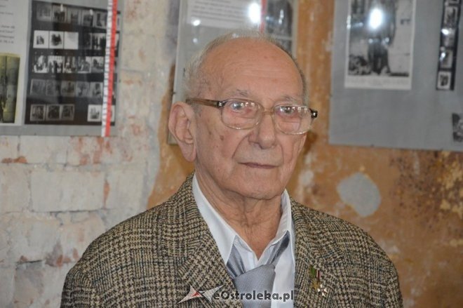 Wernisaż wystawy „Pamiętamy 1939 – 1945” w Muzeum Żołnierzy Wyklętych [15.09.2015] - zdjęcie #53 - eOstroleka.pl