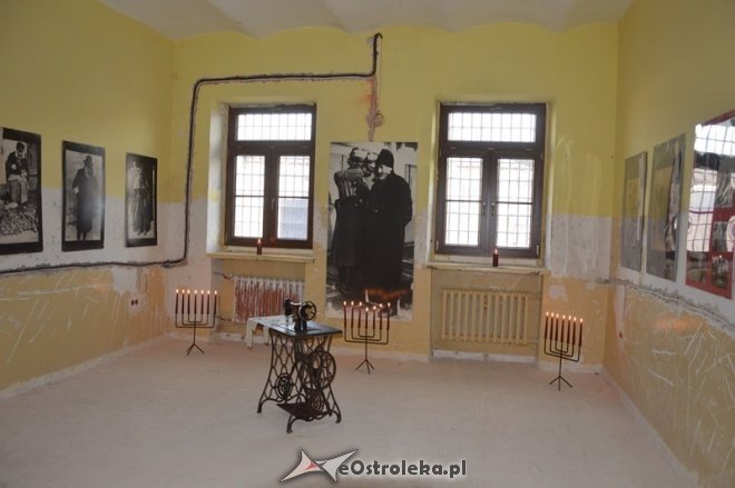 Wernisaż wystawy „Pamiętamy 1939 – 1945” w Muzeum Żołnierzy Wyklętych [15.09.2015] - zdjęcie #50 - eOstroleka.pl