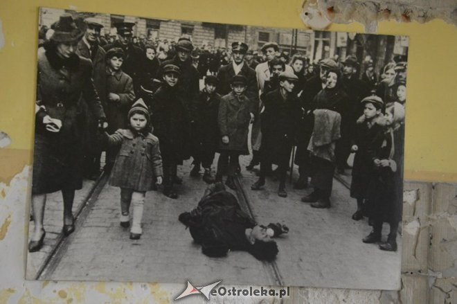 Wernisaż wystawy „Pamiętamy 1939 – 1945” w Muzeum Żołnierzy Wyklętych [15.09.2015] - zdjęcie #49 - eOstroleka.pl