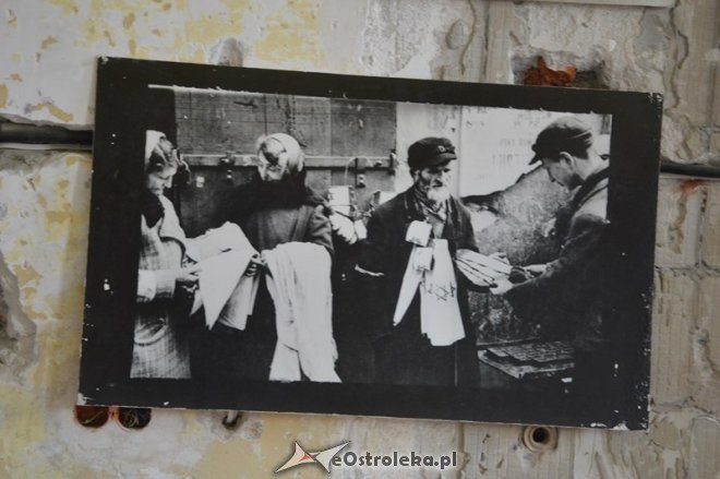 Wernisaż wystawy „Pamiętamy 1939 – 1945” w Muzeum Żołnierzy Wyklętych [15.09.2015] - zdjęcie #48 - eOstroleka.pl