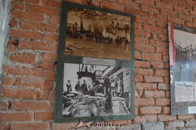 Wernisaż wystawy „Pamiętamy 1939 – 1945” w Muzeum Żołnierzy Wyklętych [15.09.2015] - zdjęcie #42 - eOstroleka.pl