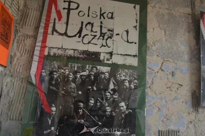 Wernisaż wystawy „Pamiętamy 1939 – 1945” w Muzeum Żołnierzy Wyklętych [15.09.2015] - zdjęcie #28 - eOstroleka.pl