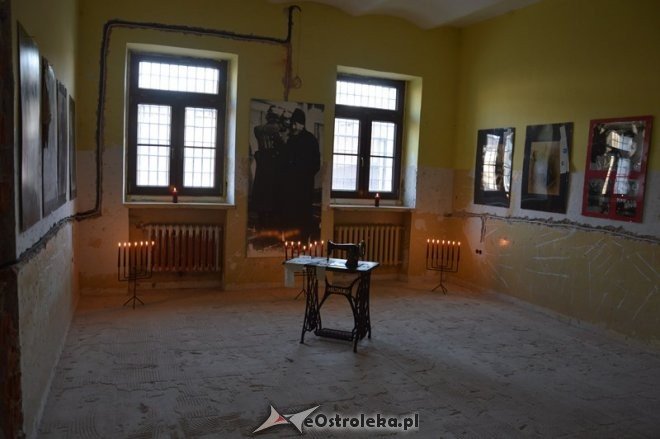 Wernisaż wystawy „Pamiętamy 1939 – 1945” w Muzeum Żołnierzy Wyklętych [15.09.2015] - zdjęcie #21 - eOstroleka.pl