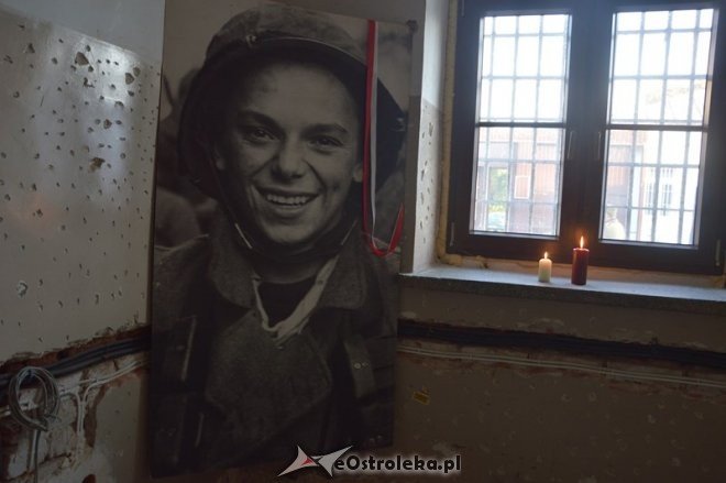 Wernisaż wystawy „Pamiętamy 1939 – 1945” w Muzeum Żołnierzy Wyklętych [15.09.2015] - zdjęcie #18 - eOstroleka.pl