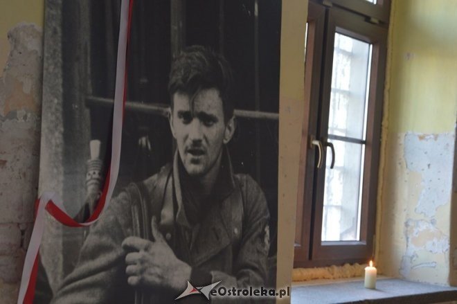 Wernisaż wystawy „Pamiętamy 1939 – 1945” w Muzeum Żołnierzy Wyklętych [15.09.2015] - zdjęcie #16 - eOstroleka.pl