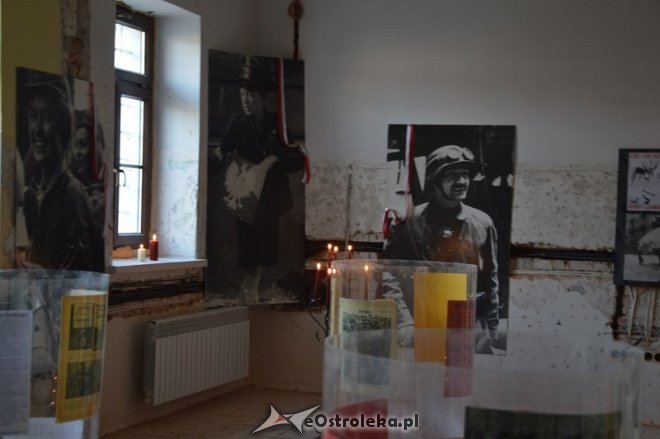 Wernisaż wystawy „Pamiętamy 1939 – 1945” w Muzeum Żołnierzy Wyklętych [15.09.2015] - zdjęcie #10 - eOstroleka.pl