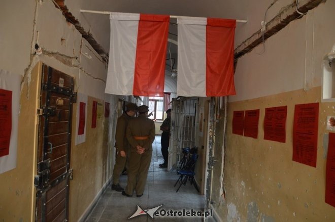 Wernisaż wystawy „Pamiętamy 1939 – 1945” w Muzeum Żołnierzy Wyklętych [15.09.2015] - zdjęcie #9 - eOstroleka.pl