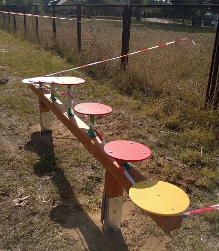 Gmina Olszewo-Borki: Nowe urządzenia na placach zabaw dla dzieci [16.09.2015] - zdjęcie #7 - eOstroleka.pl