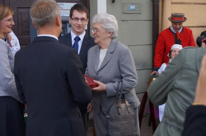 Apolonia Nowak ma swoje miejsce w łowickiej „Alei Gwiozd” [ZDJĘCIA] - zdjęcie #17 - eOstroleka.pl