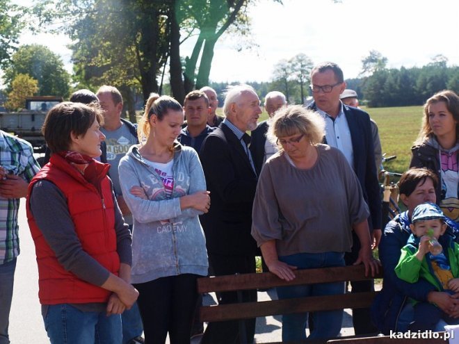 Uroczyste poświęcenie figury św. Franciszka w Todzi [16.09.2015] - zdjęcie #26 - eOstroleka.pl