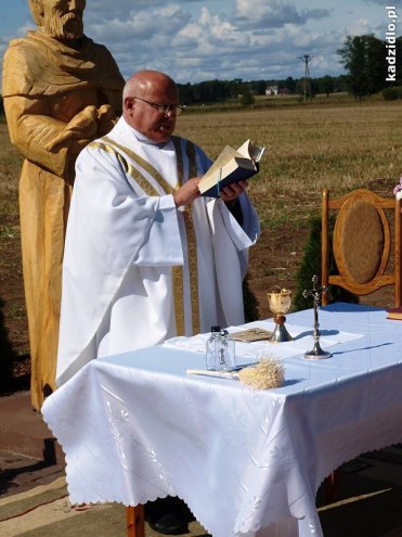 Uroczyste poświęcenie figury św. Franciszka w Todzi [16.09.2015] - zdjęcie #25 - eOstroleka.pl