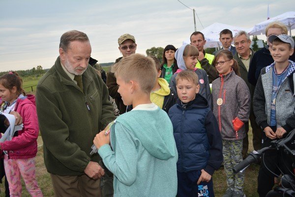 Łyse: Ponad 280 osób wzięło udział w Rajdzie Rowerowym „Wolność jest w naturze” [17.09.015] - zdjęcie #98 - eOstroleka.pl