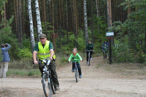 Łyse: Ponad 280 osób wzięło udział w Rajdzie Rowerowym „Wolność jest w naturze” [17.09.015] - zdjęcie #76 - eOstroleka.pl