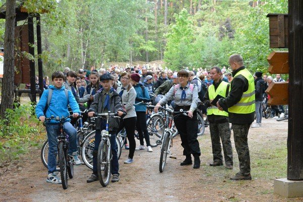 Łyse: Ponad 280 osób wzięło udział w Rajdzie Rowerowym „Wolność jest w naturze” [17.09.015] - zdjęcie #43 - eOstroleka.pl