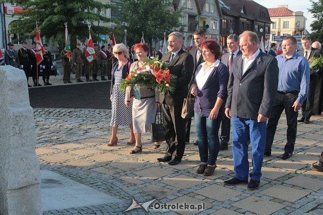 Ostrołęczanie uczcili pamięć ofiar II Wojny Światowej w 76. rocznicę zbrojnej agresji sowietów na Polskę [17.09.2015] - zdjęcie #14 - eOstroleka.pl
