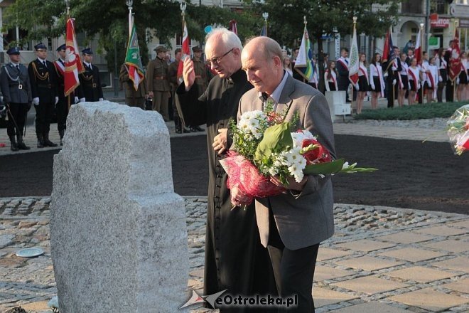 Ostrołęczanie uczcili pamięć ofiar II Wojny Światowej w 76. rocznicę zbrojnej agresji sowietów na Polskę [17.09.2015] - zdjęcie #21 - eOstroleka.pl