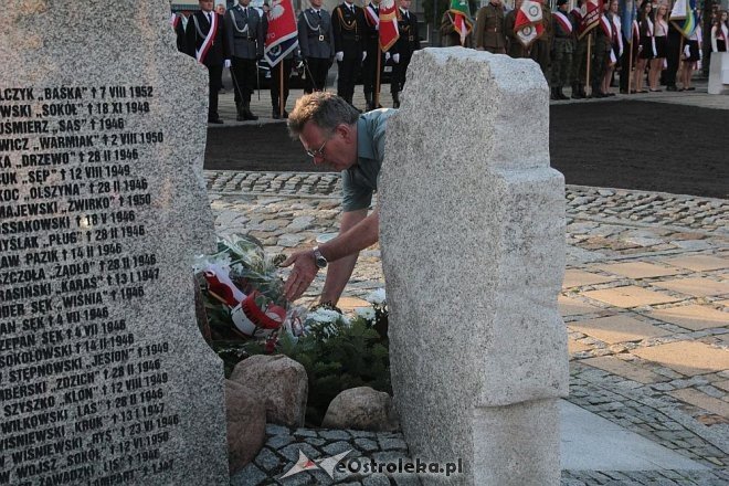 Ostrołęczanie uczcili pamięć ofiar II Wojny Światowej w 76. rocznicę zbrojnej agresji sowietów na Polskę [17.09.2015] - zdjęcie #23 - eOstroleka.pl