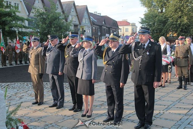 Ostrołęczanie uczcili pamięć ofiar II Wojny Światowej w 76. rocznicę zbrojnej agresji sowietów na Polskę [17.09.2015] - zdjęcie #37 - eOstroleka.pl