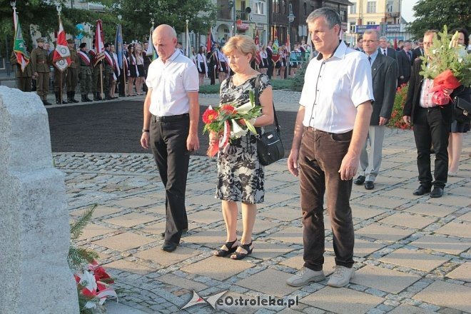 Ostrołęczanie uczcili pamięć ofiar II Wojny Światowej w 76. rocznicę zbrojnej agresji sowietów na Polskę [17.09.2015] - zdjęcie #37 - eOstroleka.pl