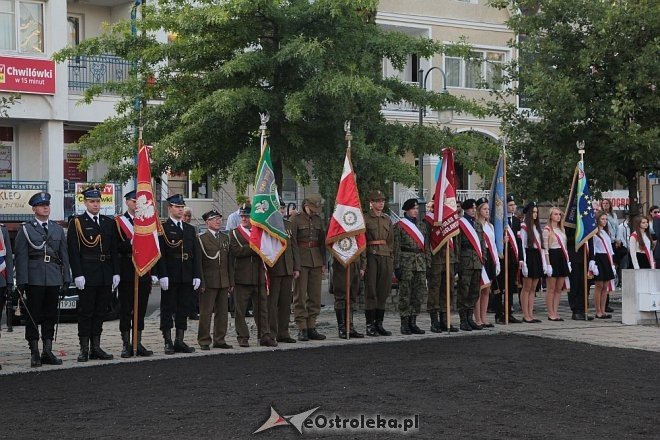 Ostrołęczanie uczcili pamięć ofiar II Wojny Światowej w 76. rocznicę zbrojnej agresji sowietów na Polskę [17.09.2015] - zdjęcie #22 - eOstroleka.pl