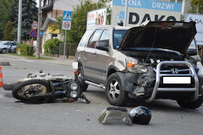 Wypadek na skrzyżowaniu ulic Piłsudskiego i Bogusławskiego [18.09.2015] - zdjęcie #5 - eOstroleka.pl