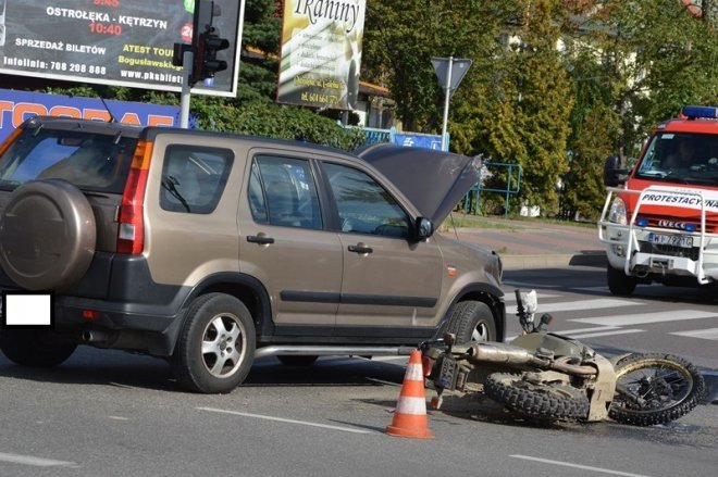 Wypadek na skrzyżowaniu ulic Piłsudskiego i Bogusławskiego [18.09.2015] - zdjęcie #11 - eOstroleka.pl