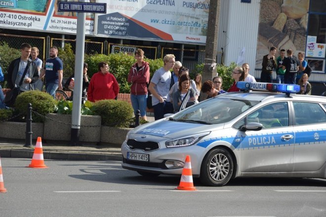 Wypadek na skrzyżowaniu ulic Piłsudskiego i Bogusławskiego [18.09.2015] - zdjęcie #14 - eOstroleka.pl