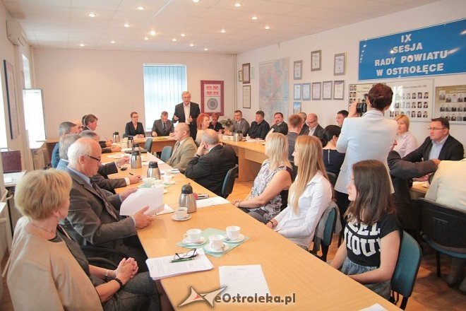 Za nami IX zwyczajna sesja Rady Powiatu w Ostrołęce [18.09.2015] - zdjęcie #16 - eOstroleka.pl