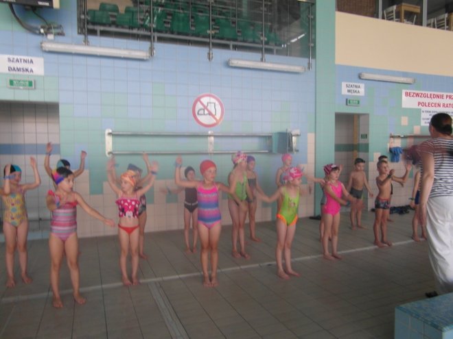 Ruszył program „Umiem Pływać” dla uczniów z Goworowa [18.09.2015] - zdjęcie #1 - eOstroleka.pl