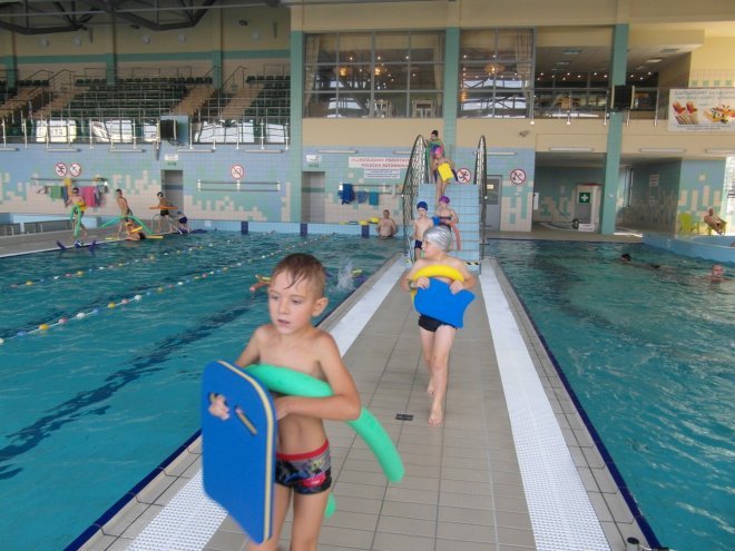 Ruszył program „Umiem Pływać” dla uczniów z Goworowa [18.09.2015] - zdjęcie #12 - eOstroleka.pl