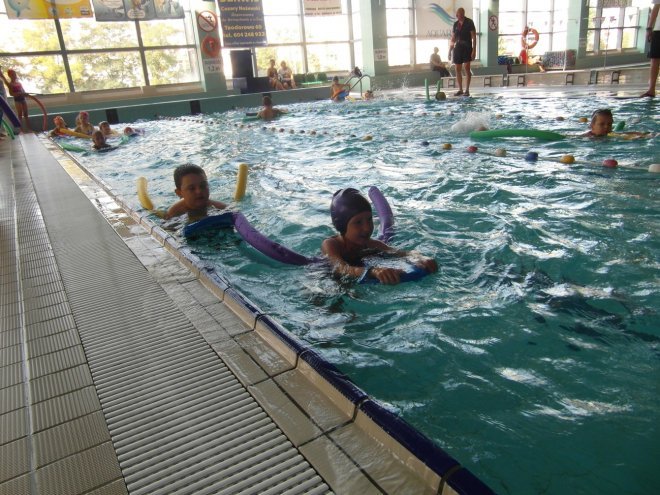 Ruszył program „Umiem Pływać” dla uczniów z Goworowa [18.09.2015] - zdjęcie #15 - eOstroleka.pl