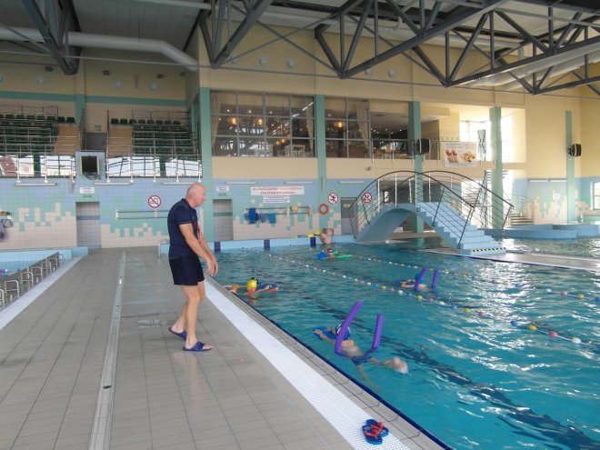 Ruszył program „Umiem Pływać” dla uczniów z Goworowa [18.09.2015] - zdjęcie #21 - eOstroleka.pl