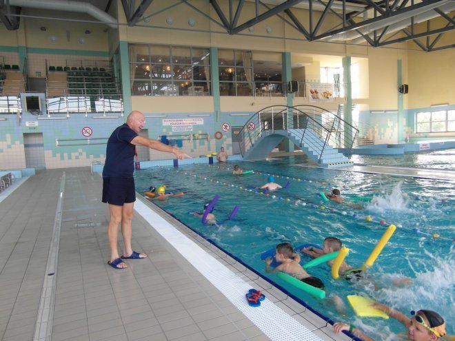 Ruszył program „Umiem Pływać” dla uczniów z Goworowa [18.09.2015] - zdjęcie #22 - eOstroleka.pl